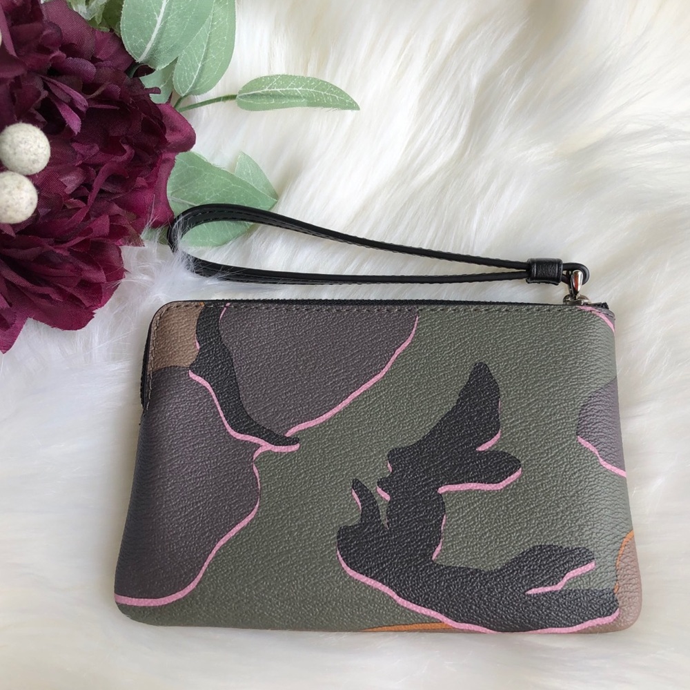 ππ Coach Corner Zip Wristlet Camo Print F32074 - Picture 5 of 5